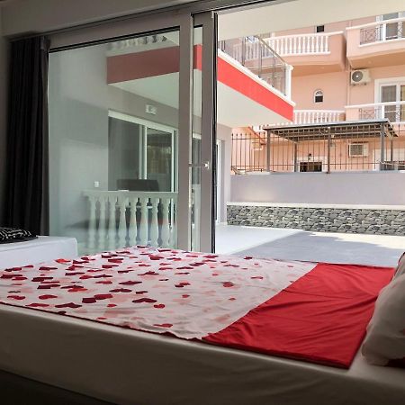 Aparthotel Red Luxury Aqua Paralía Exterior foto